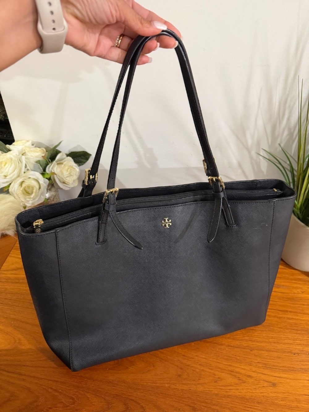 Tory Burch Black Saffiano Leather Large Tote Laptop Shoulder Bag - Picture 3 of 10